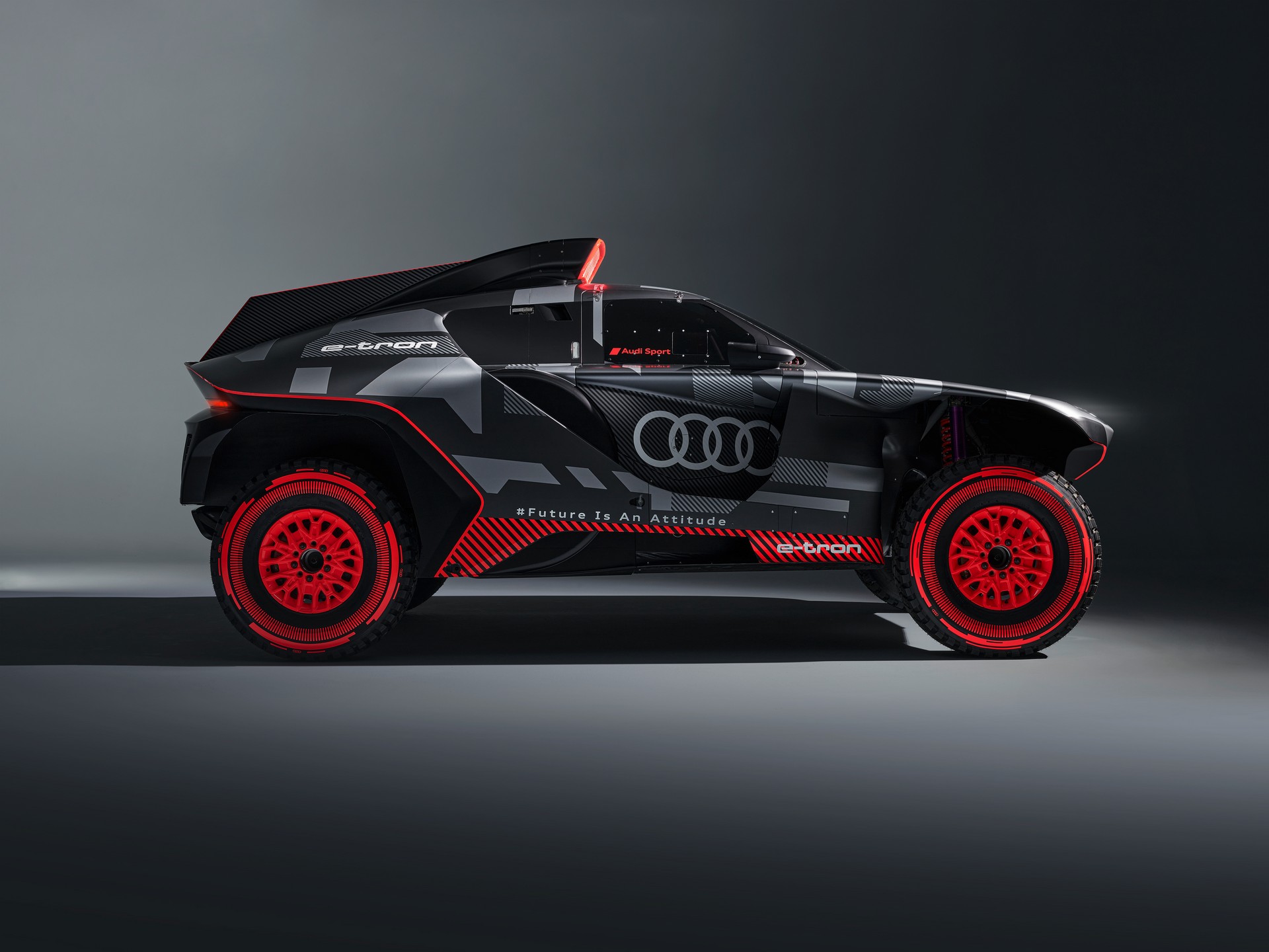 Audi-RS-Q-e-tron-Dakar-39