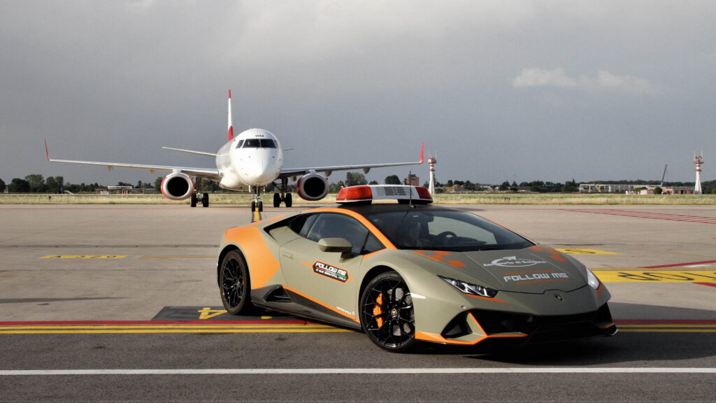 Lamborghini Huracan samolot