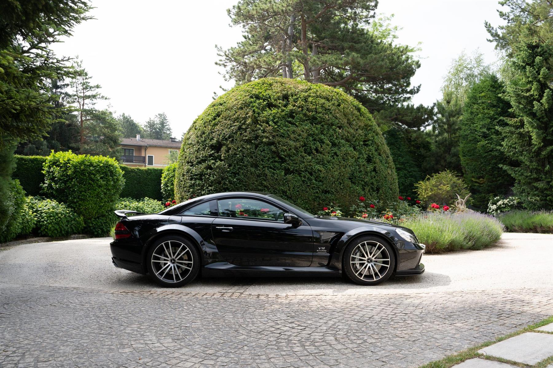 Mercedes-Benz-SL65-AMG-Black-Series-190