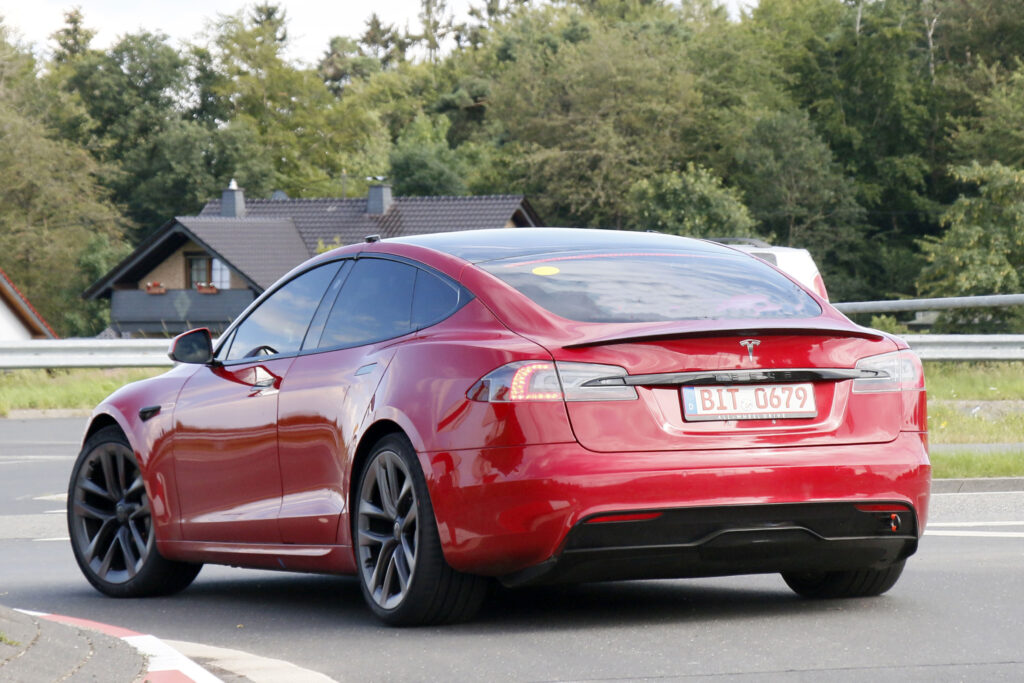 Tesla Model S Plaid Elon Musk Nürburgring 2