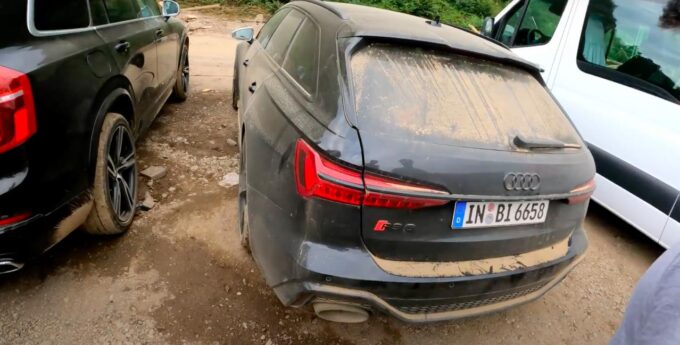 Znany YouTuber pomagał ofiarom powodzi Audi RS6. Dziwna, nieczuła i kuriozalna reakcja działu Audi … [WIDEO]