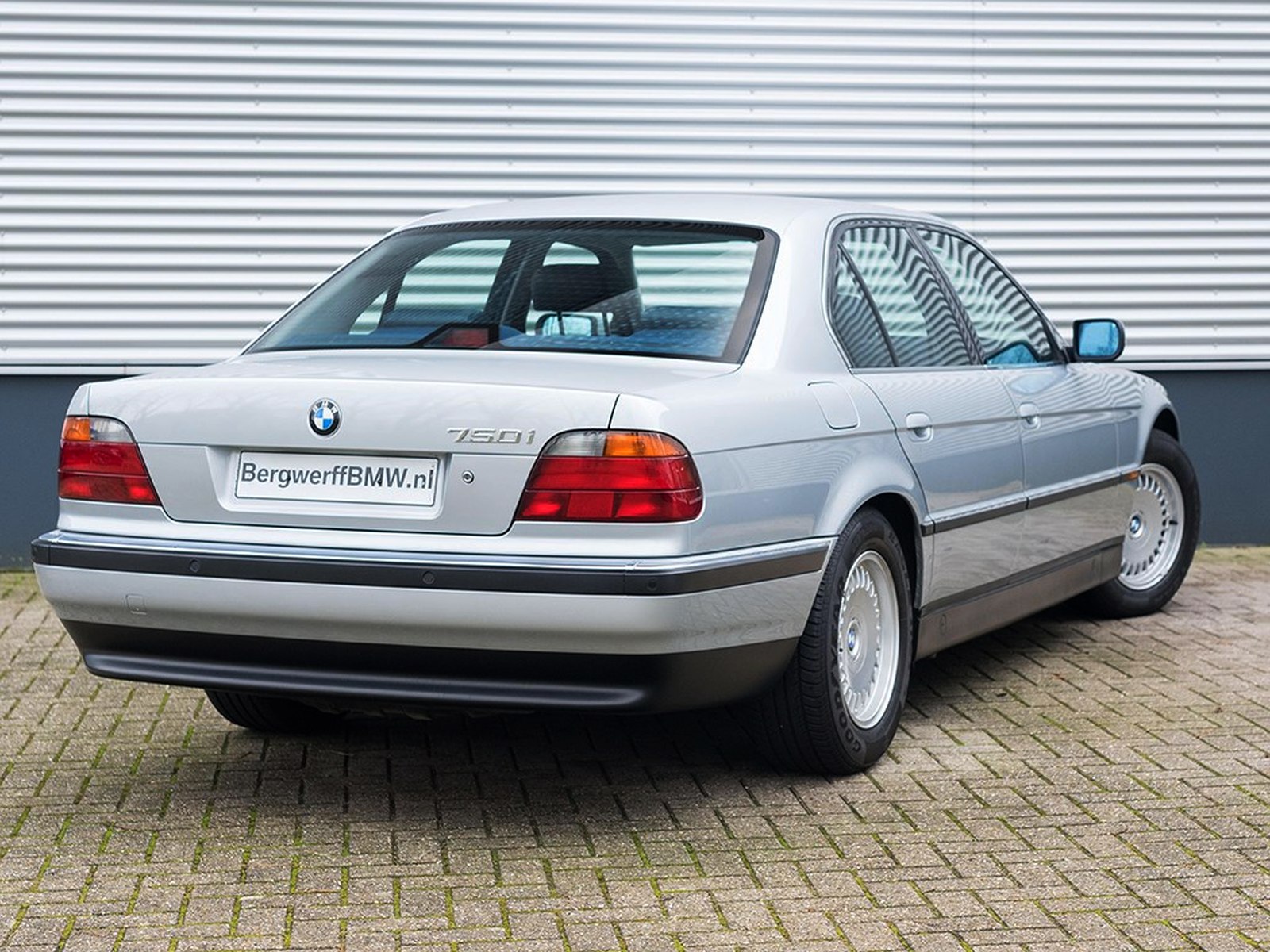 bmw-750i-uzywane-przebieg