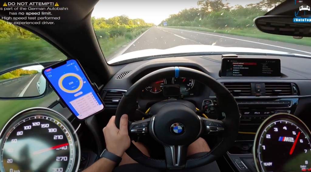 bmw-m2-cs-300-kmh