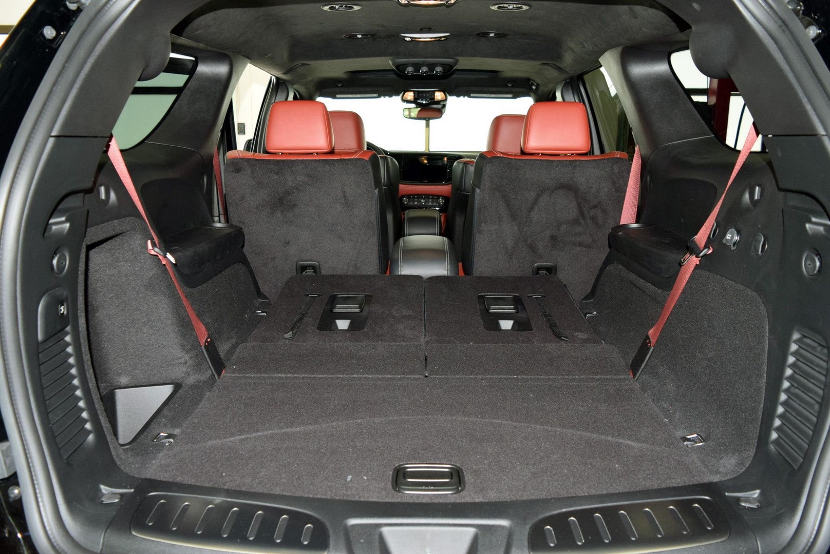 dodge-durango-srt-hellcat-suv-hemi