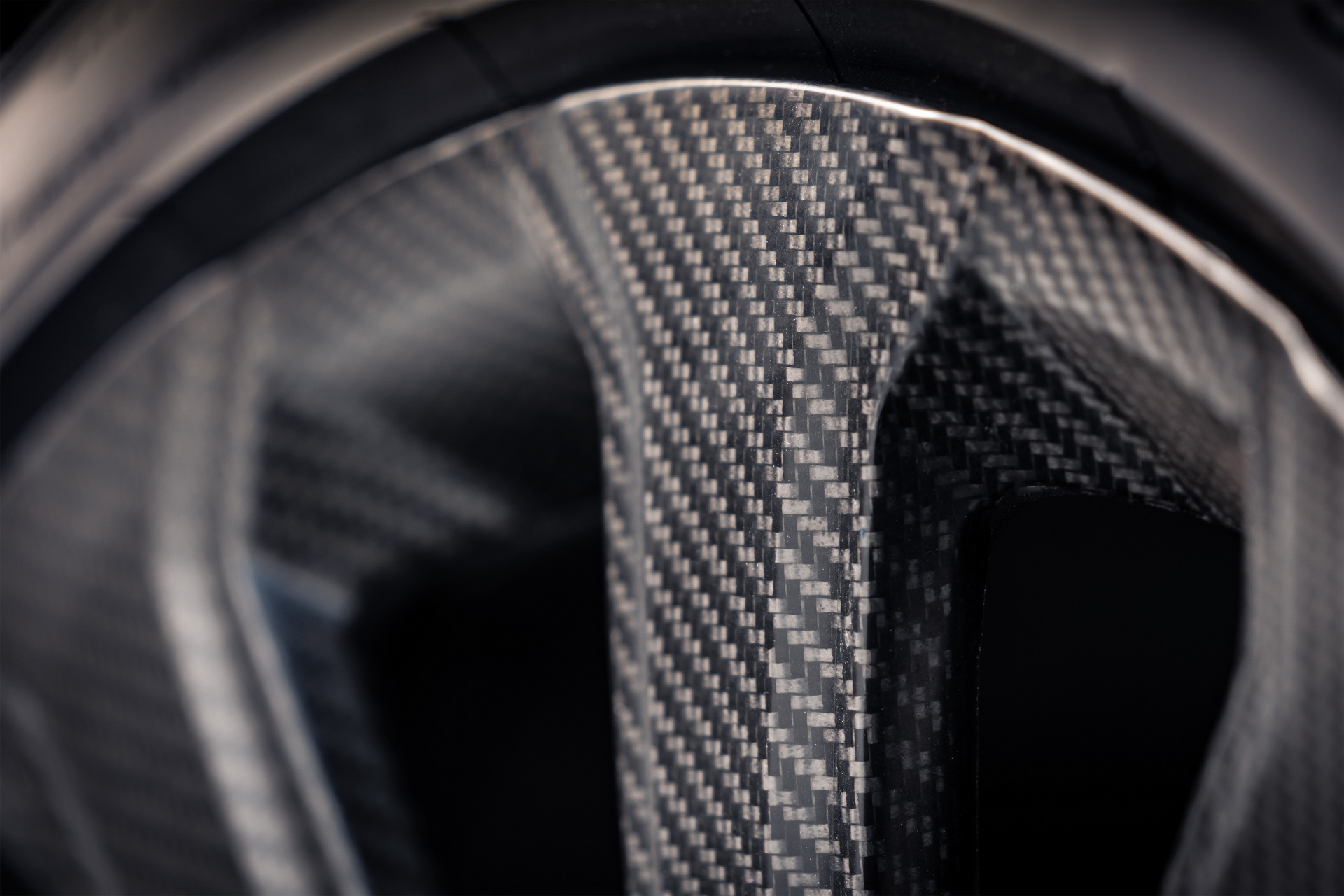 pierwsze-takie-felgi-bentley-bentayga