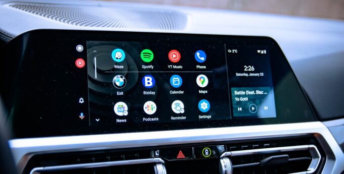 Android Auto, znów generuje problemy. Kierowcy są wściekli na Google