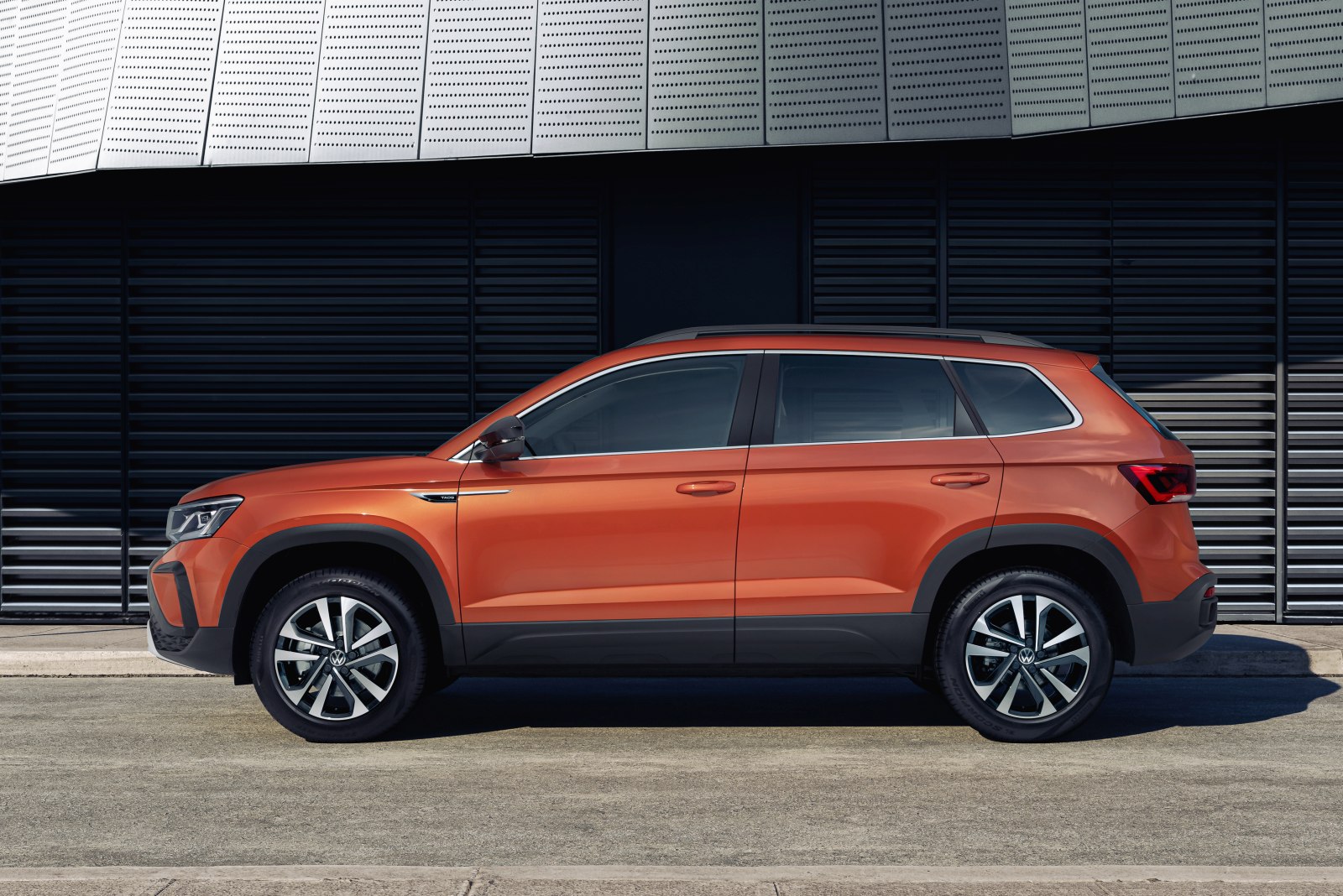 volkswagen-taos-dacia-cena-2