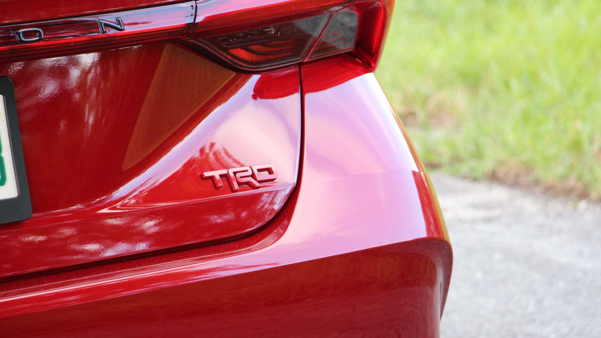 2020-toyota-avalon-trd