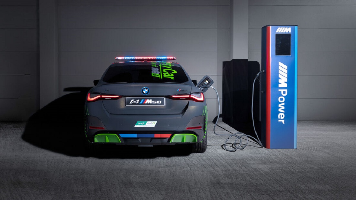 BMW-i4-M50-Safety-Ca