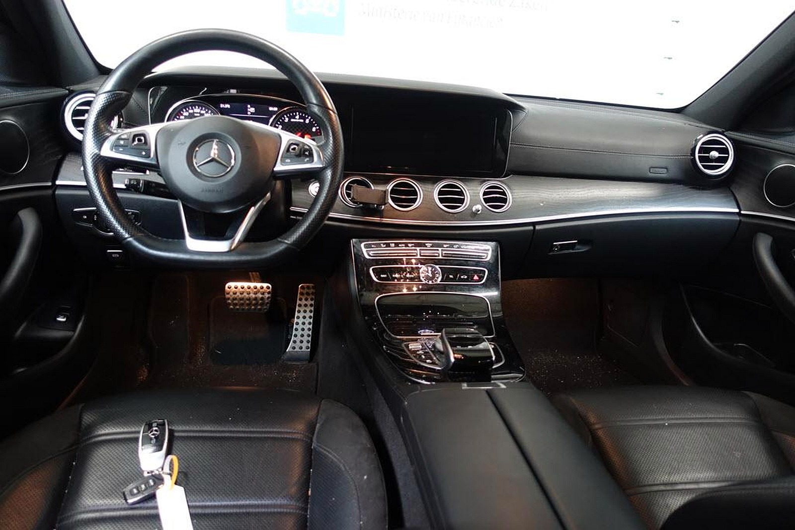 mercedes-amg-e43-aukcja-kopertowa