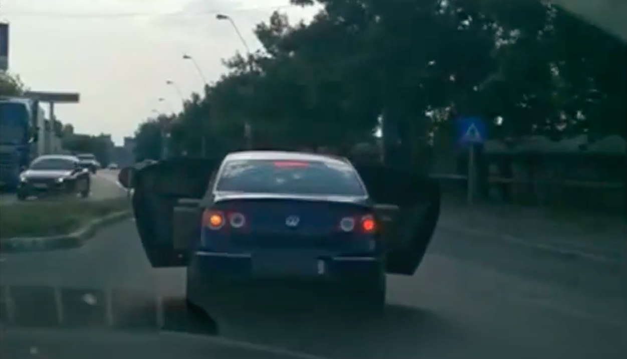 volkswagen-passat-dostawczak-kanapa